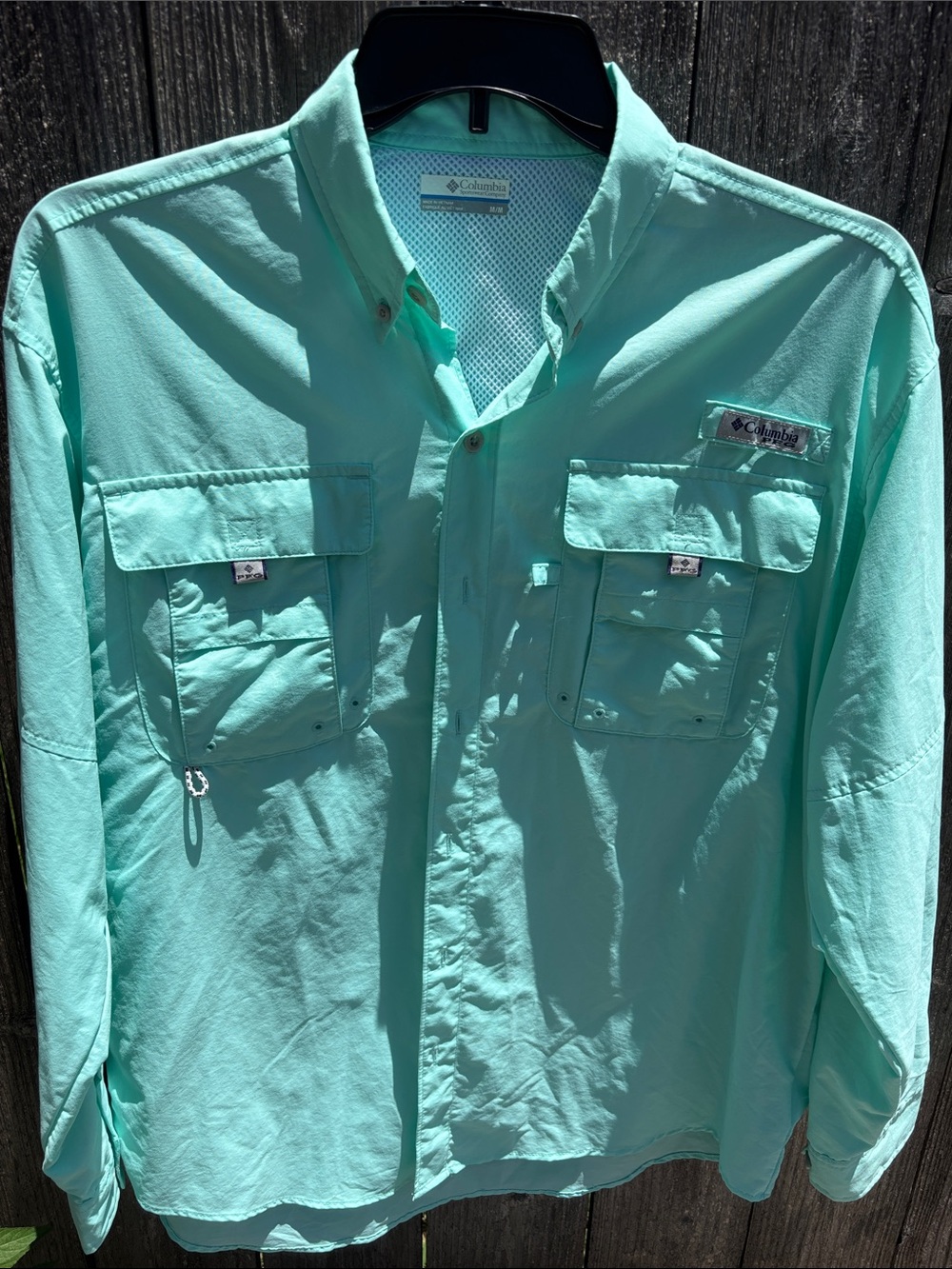 Columbia Men's Light Aqua Button-Front Performance Fishing Shirt